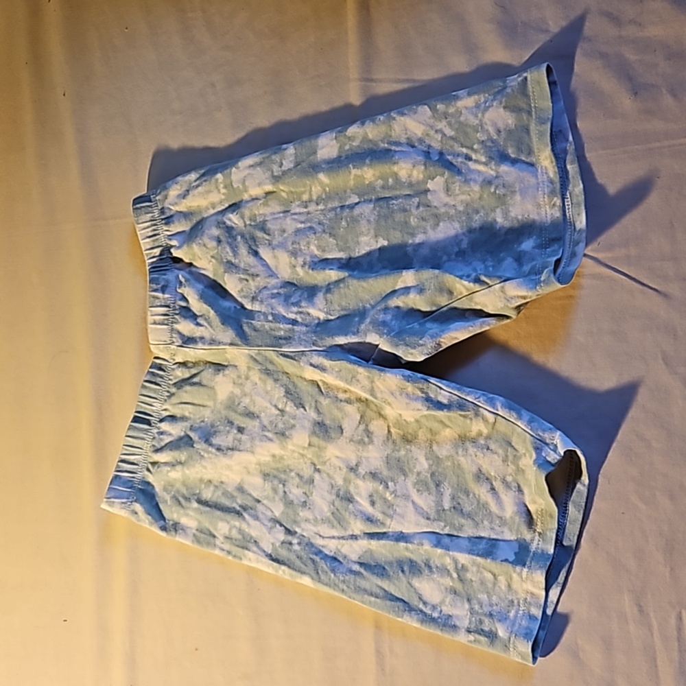 Fabkids short size large